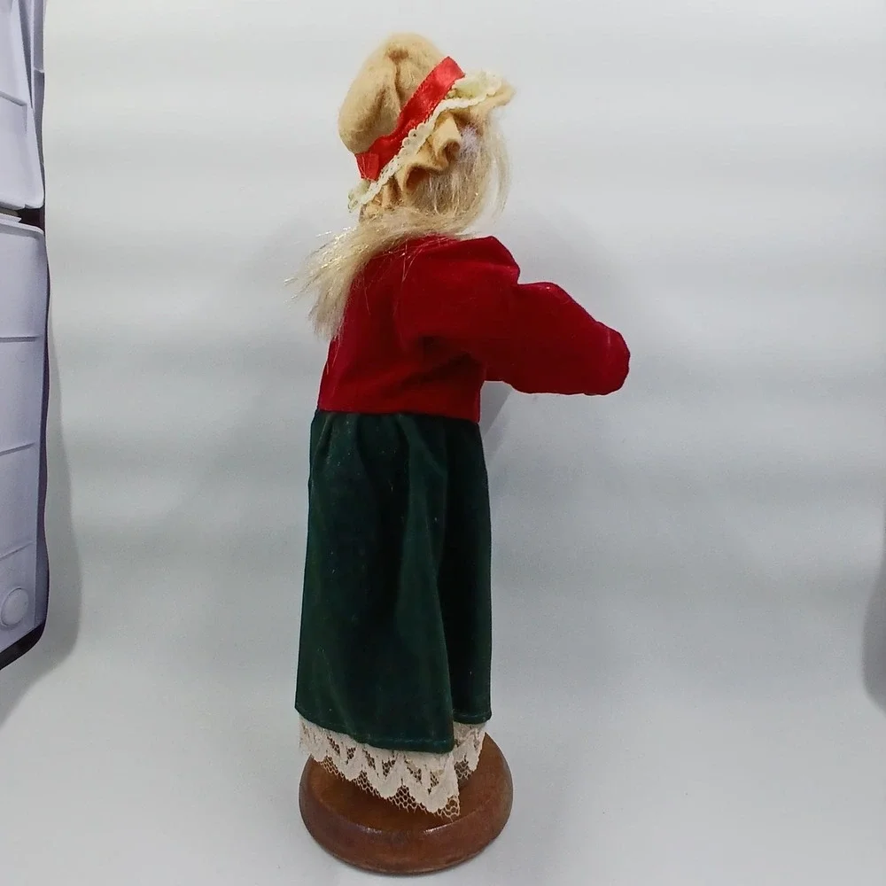Vintage Christmas Caroler Girl Doll Red Green Velvet Dress‎ Holiday Wooden Base